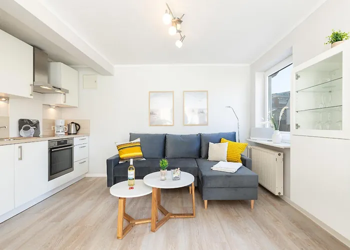 M4 - Apartmenthaus Marienburger Str 4 - Feriendomizil Hollich * Grömitz